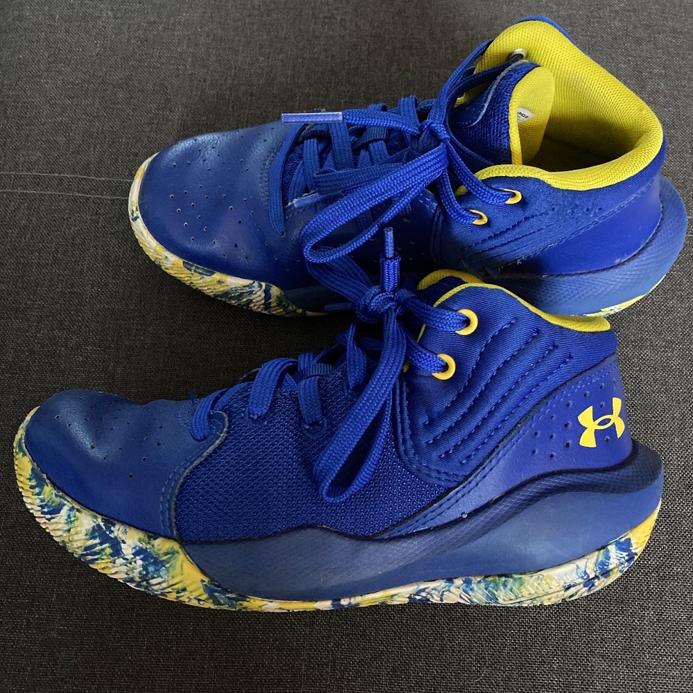 Under Armour basketball shoes size 1.5Y